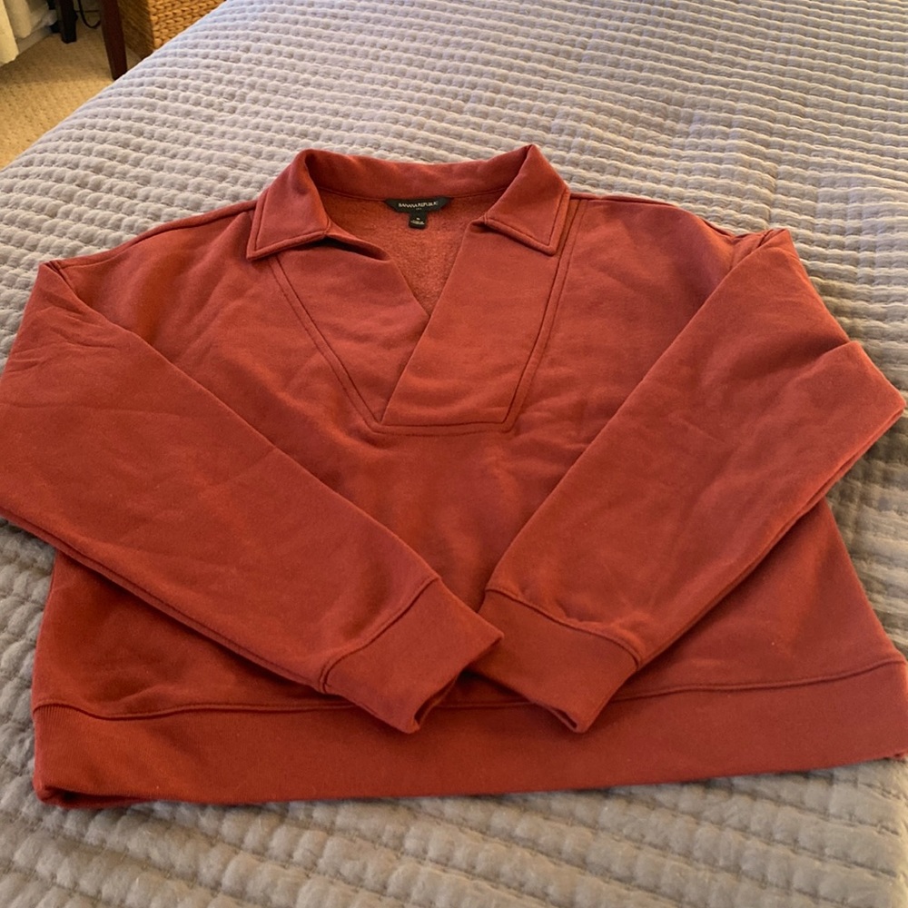 NWOT Banana Republic Cropped Red Sweatshirt Size Small